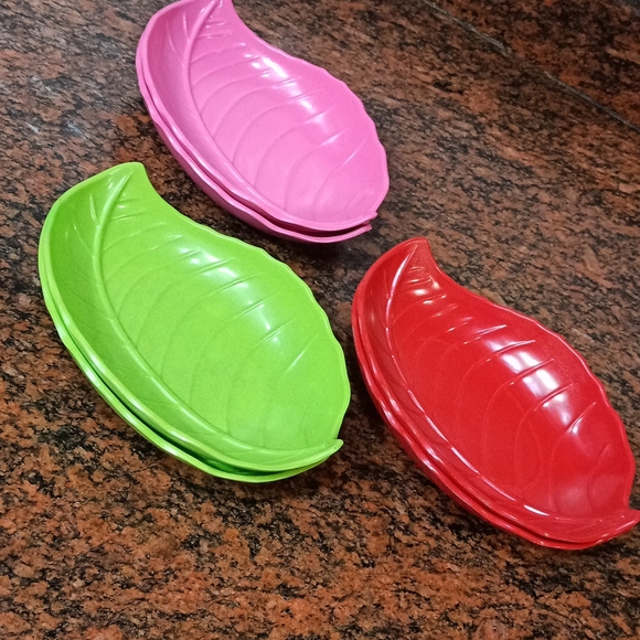 Leaf shaped serving plates - Picture 4 of 6